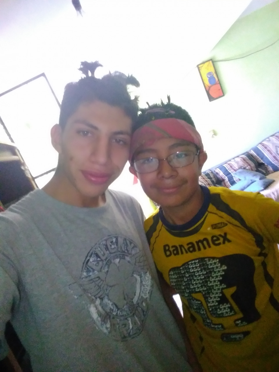 Peinado loco con mi hermano Daniel.