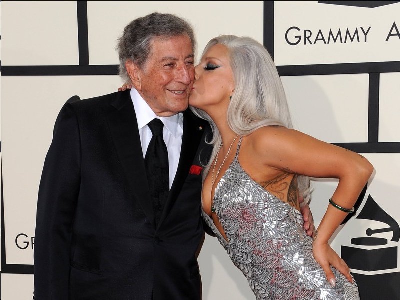 13gaga_glamourosa_grammys_2015.jpg (800&times;599)