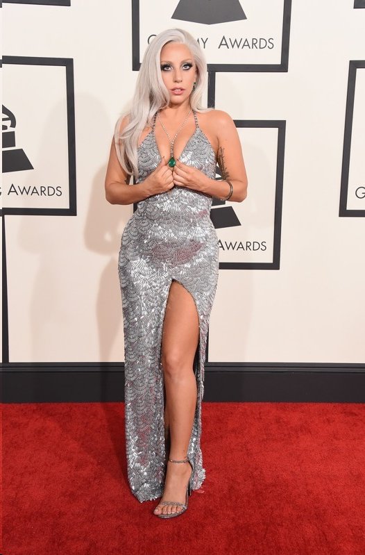 49gaga_glamourosa_grammys_2015.jpg (526&times;799)