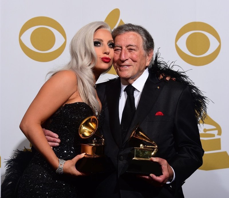 ammys_2015.jpg (800&times;691)